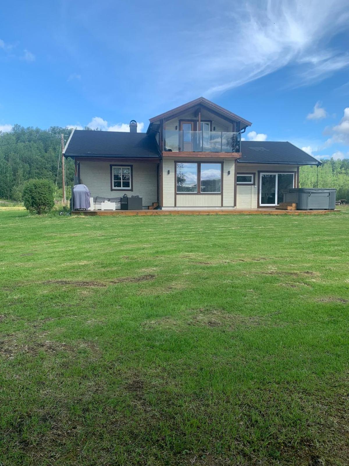 Cottage With Good Standard Next To Neiden River Exterior foto