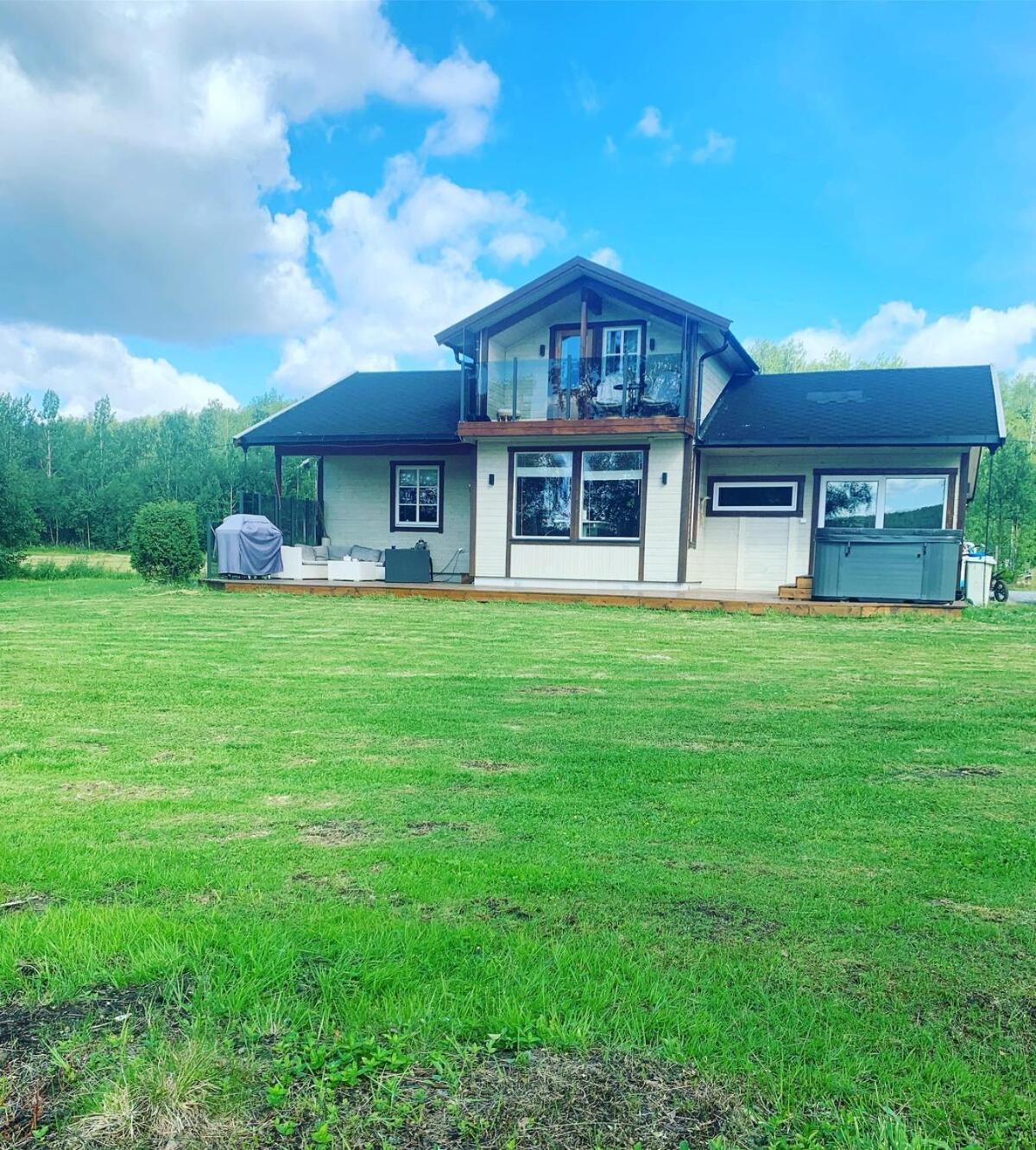 Cottage With Good Standard Next To Neiden River Exterior foto